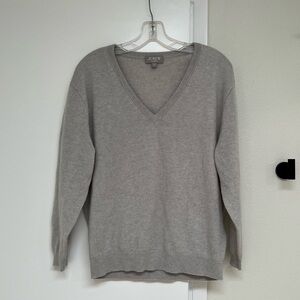 Jcrew oversized v-neck cashmere sweater, size XXS (fits like S/M)
